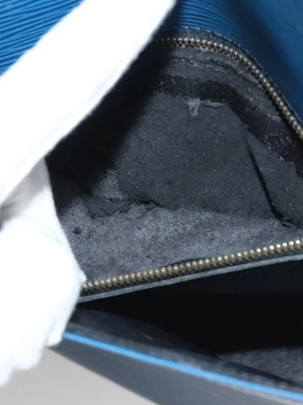 LOUIS VUITTON Epi Saint Cloud GM Shoulder Bag Toledo Blue M52195 LV Auth 117532